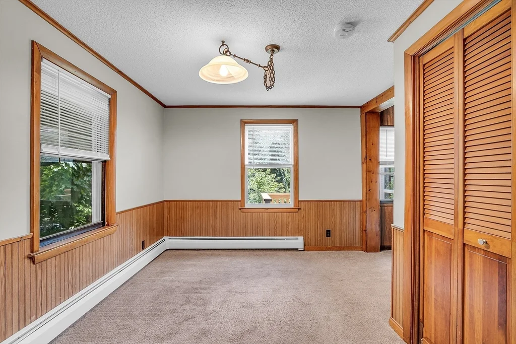 87 Graniteville Rd, Westford