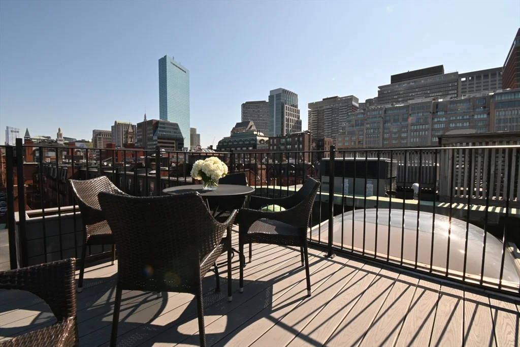32 Fairfield, Back Bay