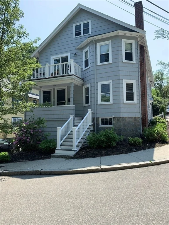 55 Eliot Cres, Chestnut Hill