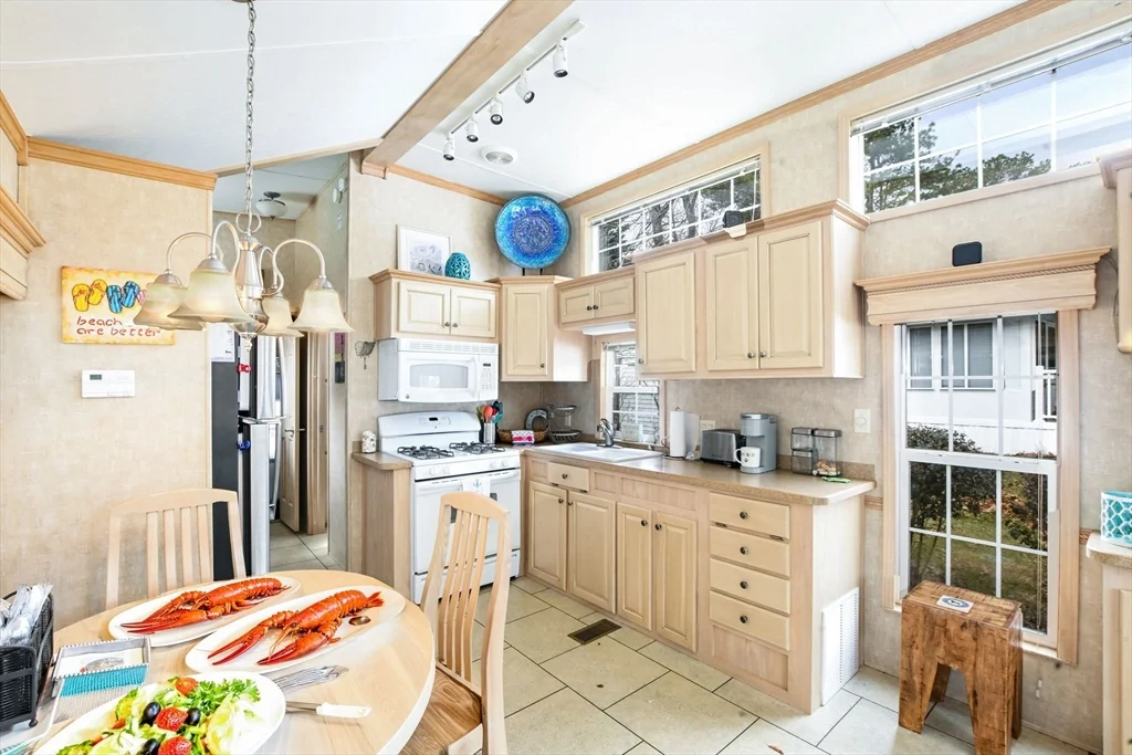 185 Cotuit Rd, Sandwich