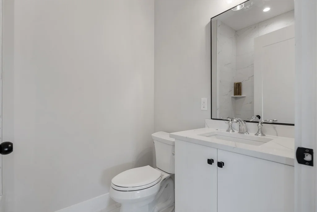 186 Bedford, Lexington