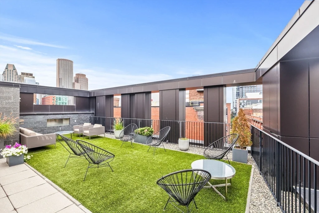 10 Farnsworth, South Boston