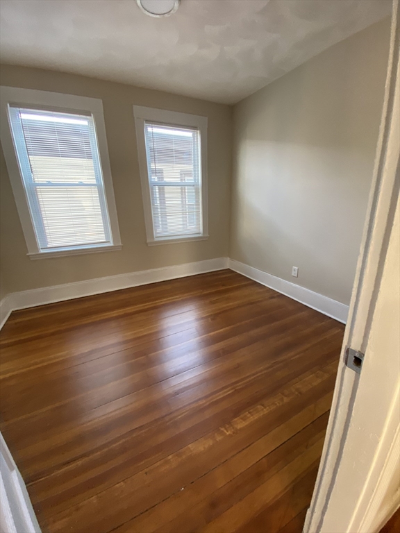 19 Coral Av, Winthrop