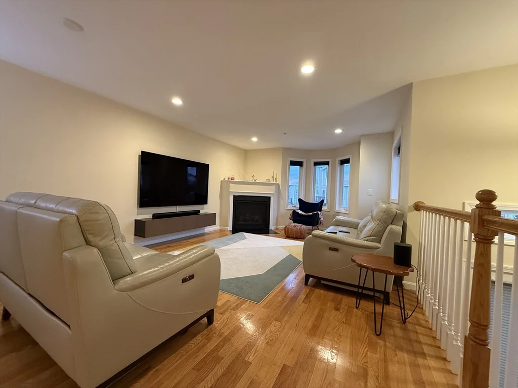 32 John Hancock Dr, Ashland