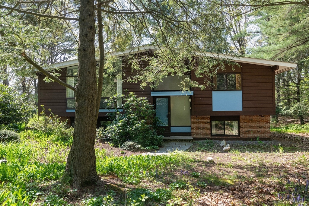 7 Partridge Rd, Lexington