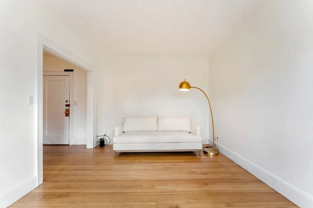 20 Concord Ave, West Cambridge