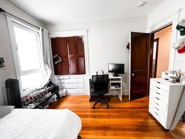 715 East 2nd St, South Boston