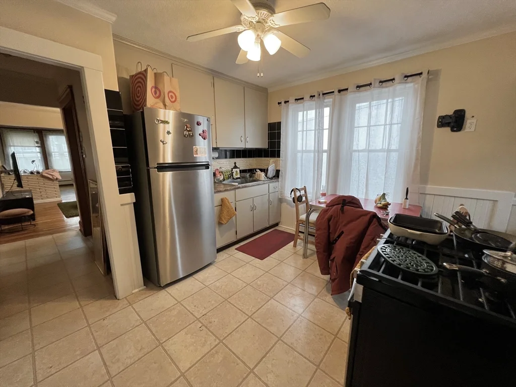 385 Arlington St, Watertown