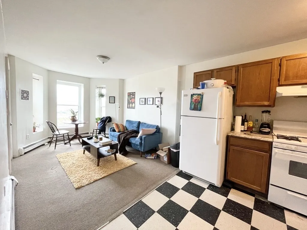 96 Hammond St, South End