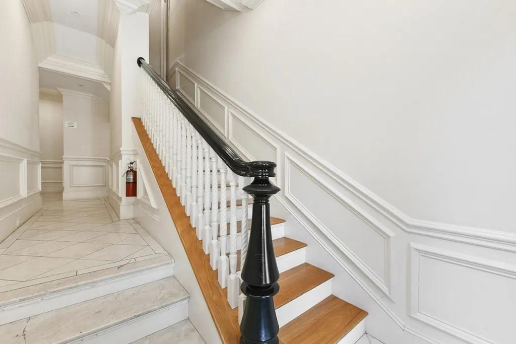 447 Beacon St, Back Bay