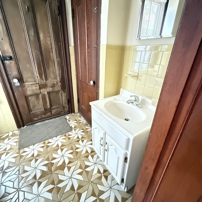 84 Ellery St, Mid-Cambridge