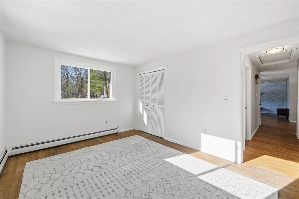 43 Little John Dr, Billerica