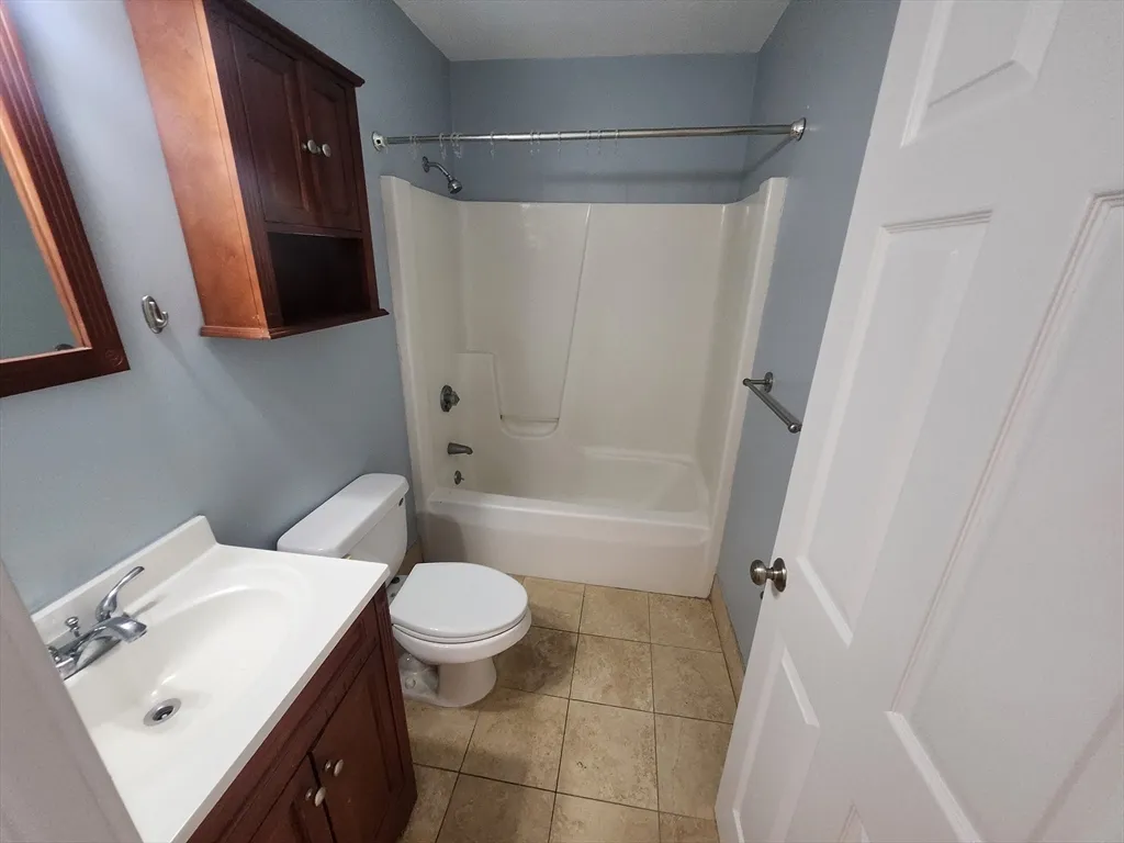 132 West 8th St, South Boston