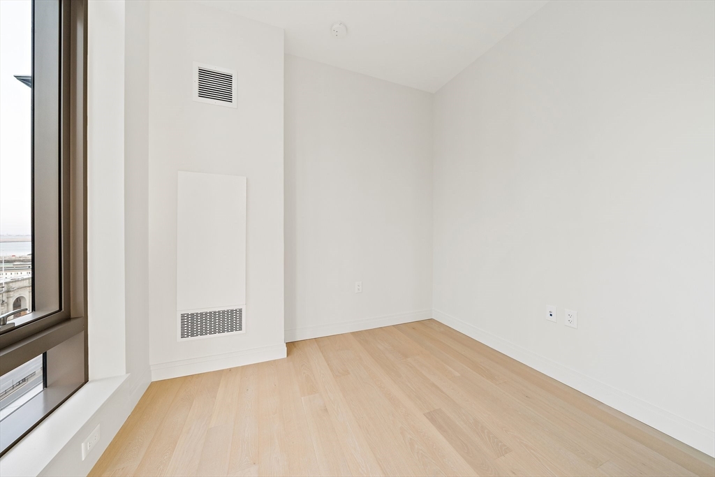 135 Seaport Blvd, Seaport District