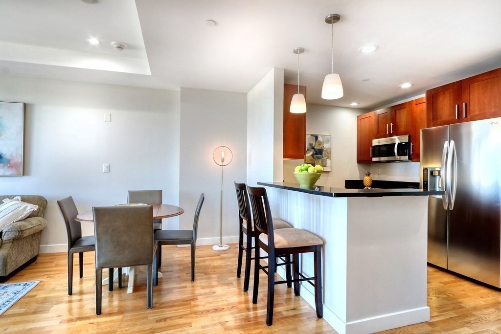 100 Station Landing, Wellington