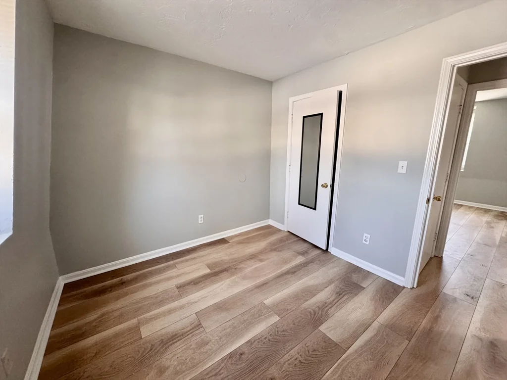 68 Readville, Hyde Park