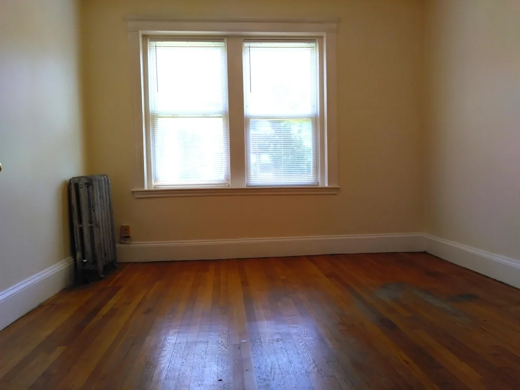 26 Park Vale, Allston