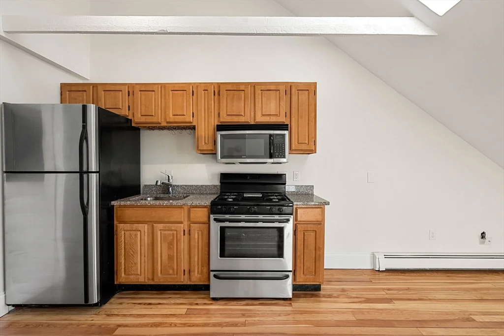 294 Meridian St, East Boston