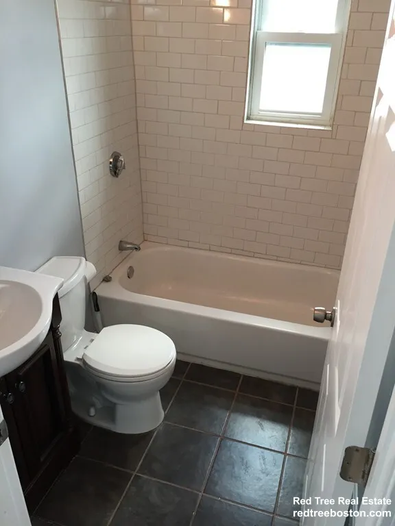 39 Pinckney St, East Somerville