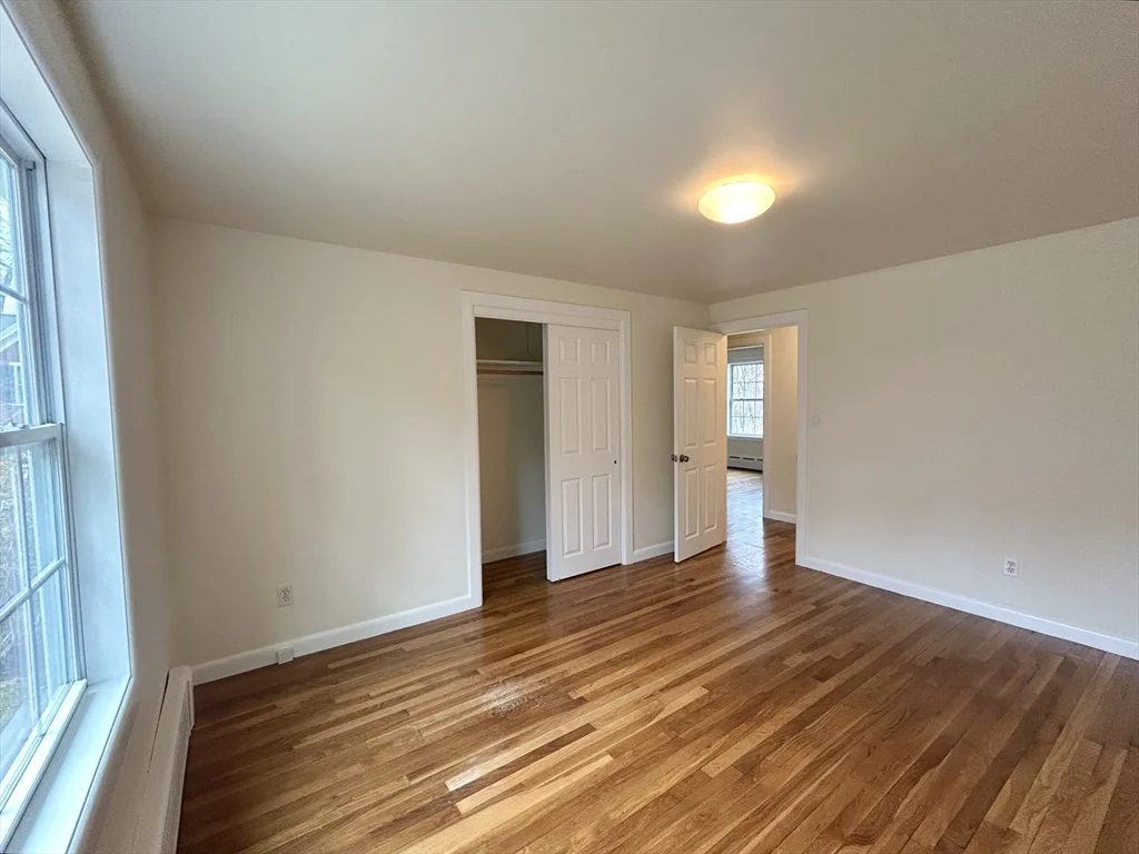 75 Marlboro Rd, Southborough