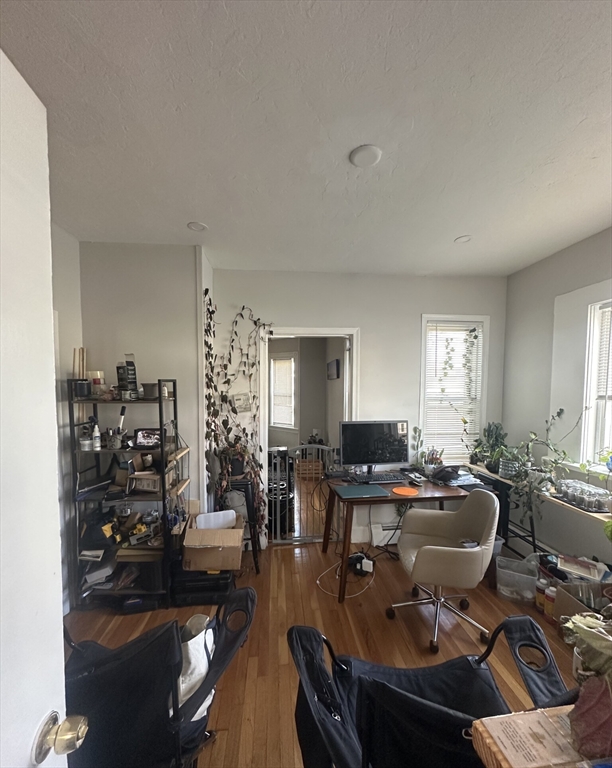 212 California St, Newton