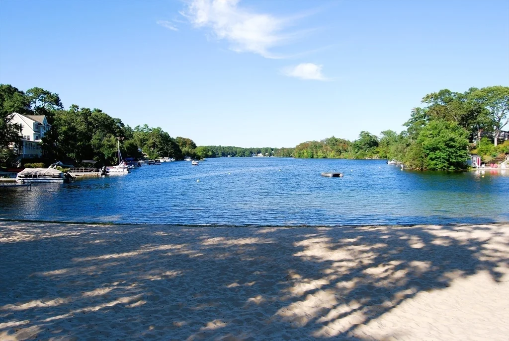 8 Priscilla Ave, Wareham