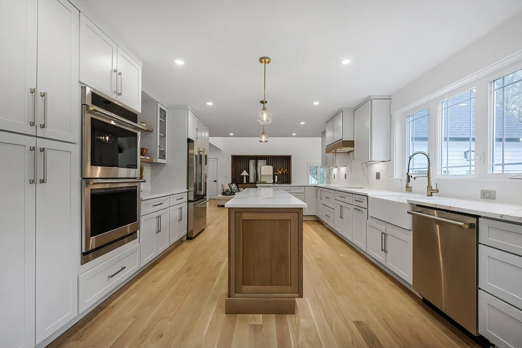 54 Spywood Rd, Sherborn