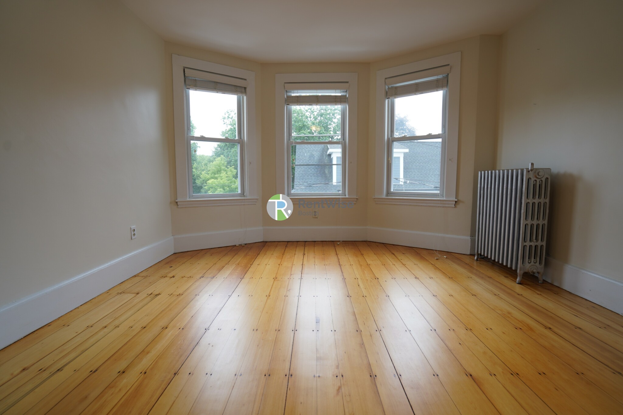 21 Plainfield St, Jamaica Plain