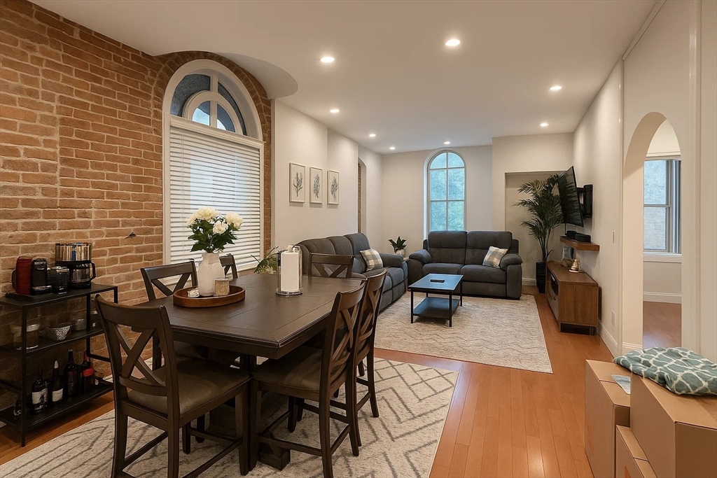 100 Captain's Row, Chelsea