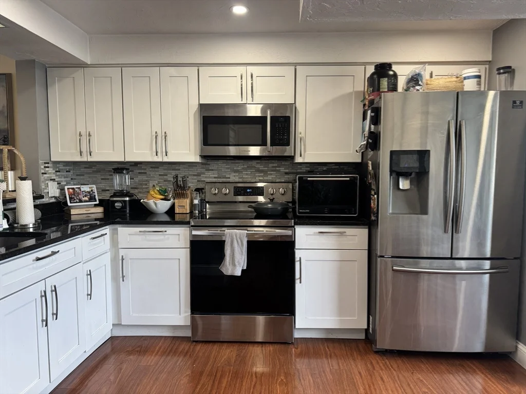 909 Pleasant St, Weymouth