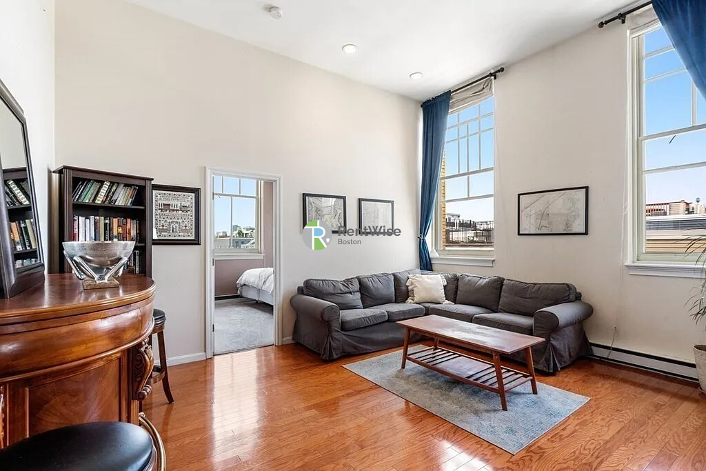 350 East 4th St, South Boston