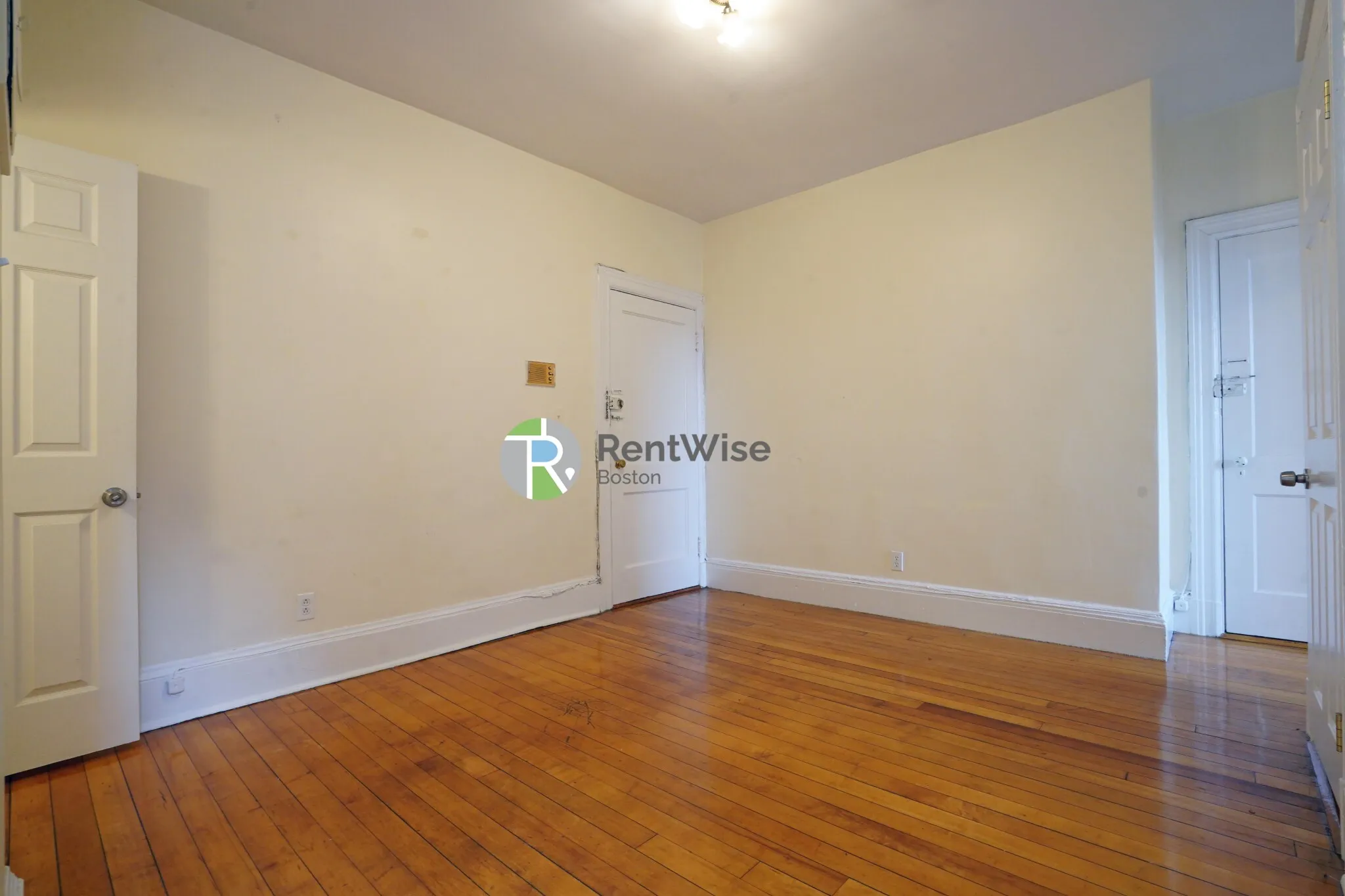 1216 Commonwealth Ave, Brighton