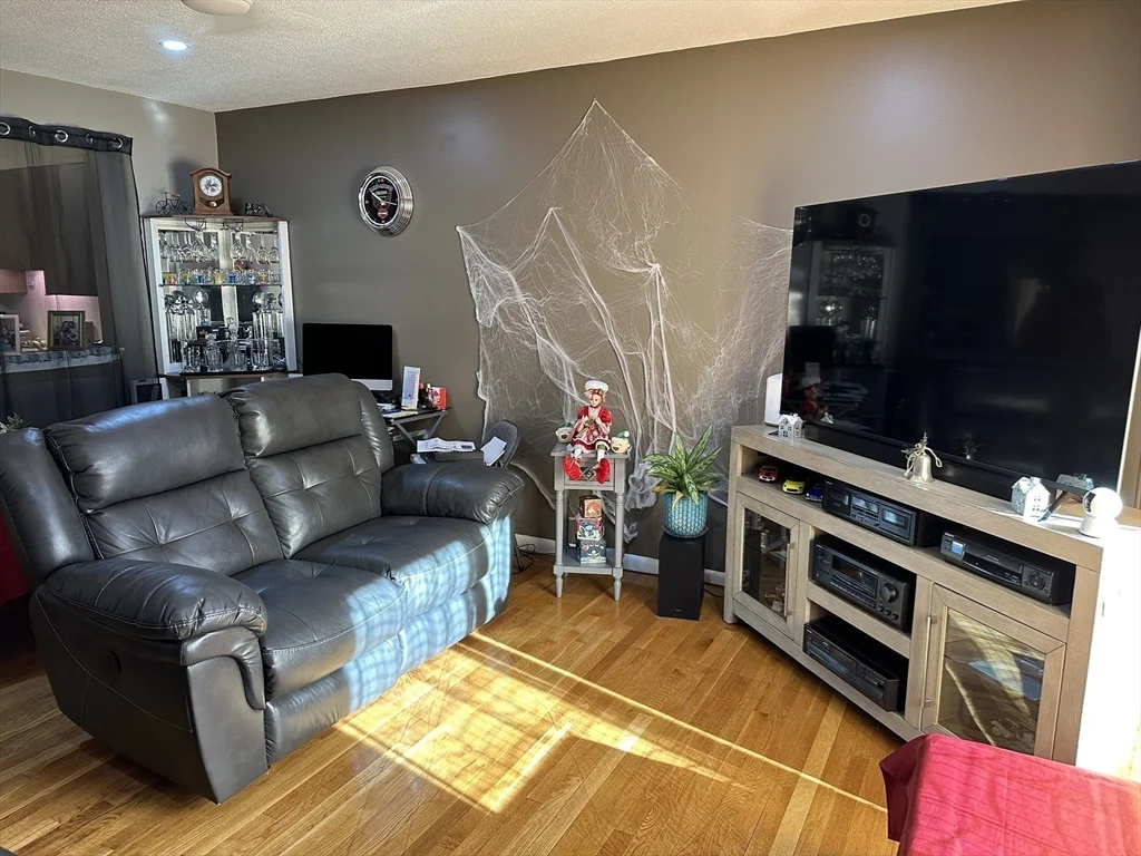 114 Nahant St, Diamond District