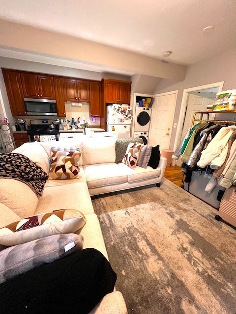 214 West 5th, South Boston