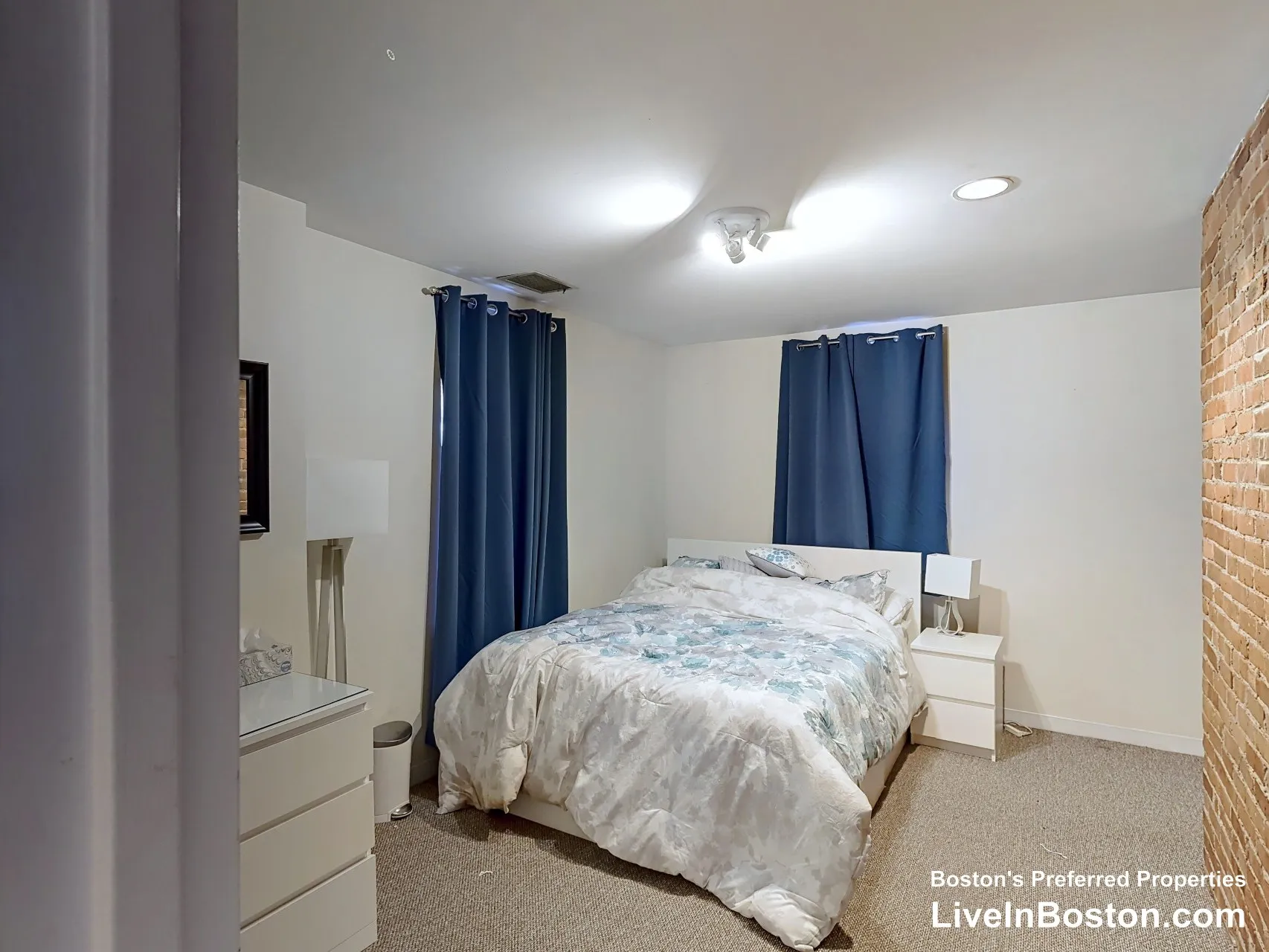 111 Gainsborough St, Fenway