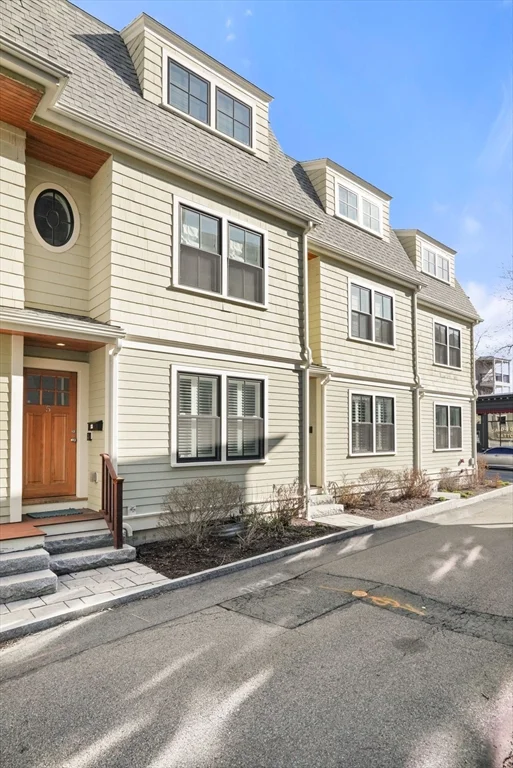 5 Atwood Sq, Jamaica Plain