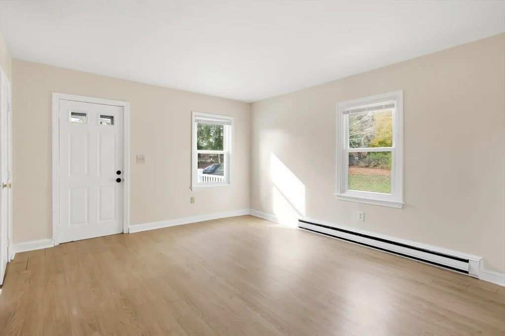 453 Pond St, Braintree