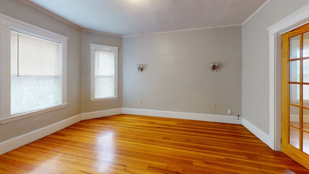 8 Olmstead St, Jamaica Plain