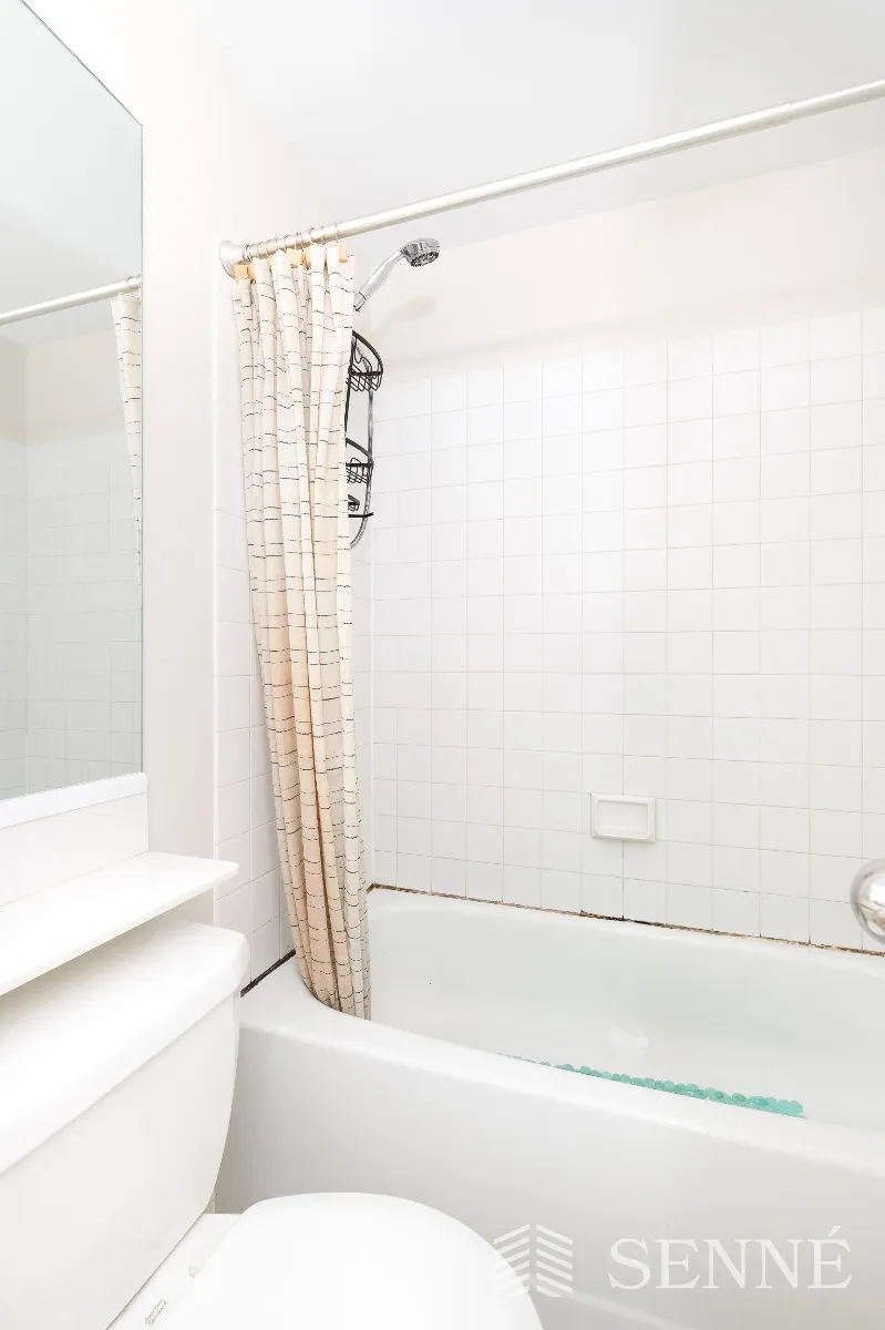 950 Massachusetts Ave, Harvard Square