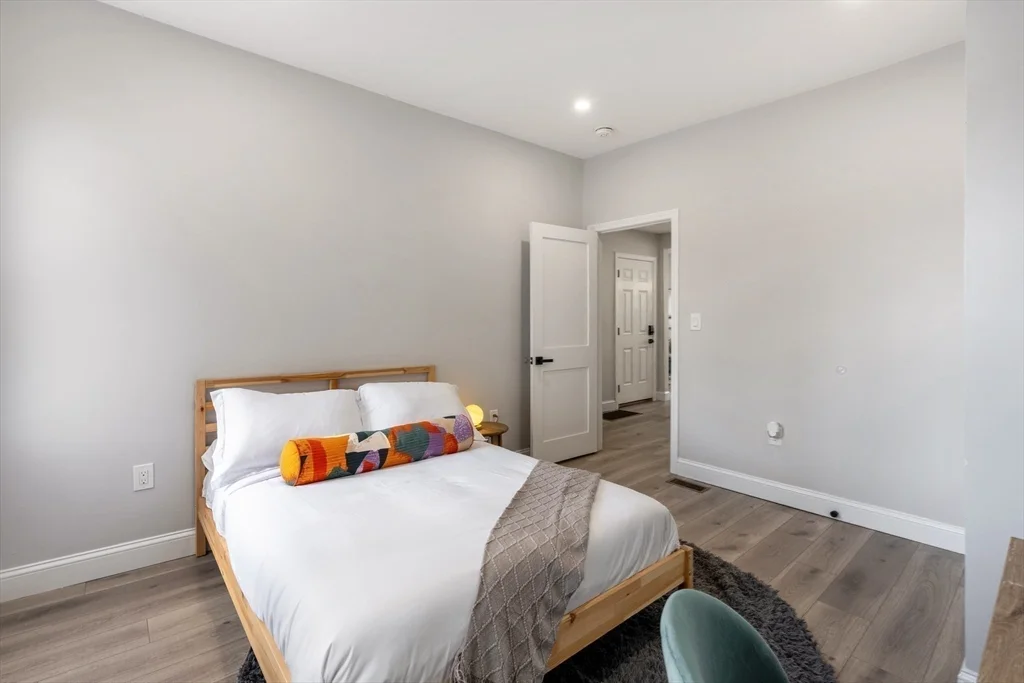 35 Sagamore Ave, Chelsea