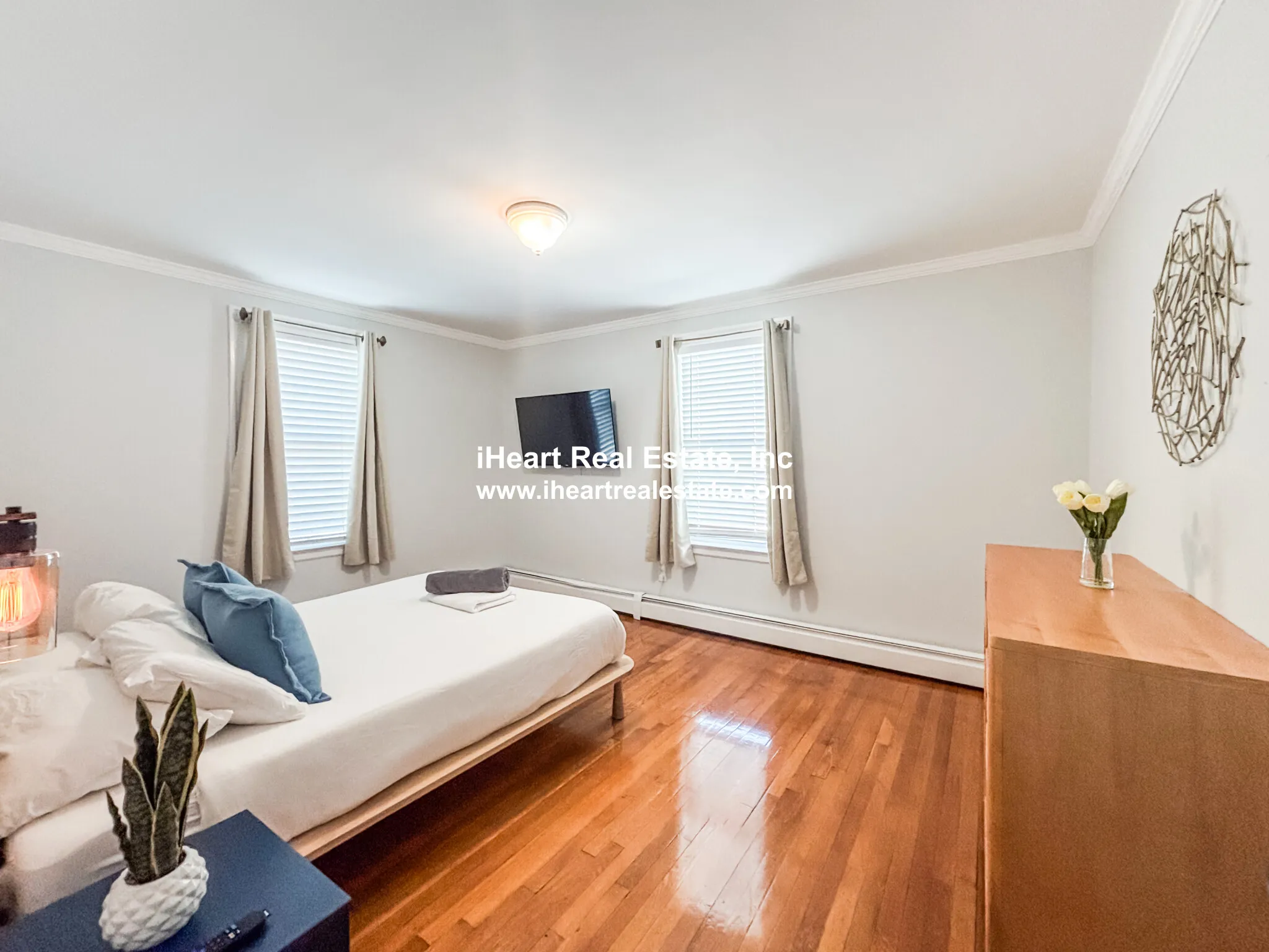 65-67 Saint James Circle, Hunnewell Hill