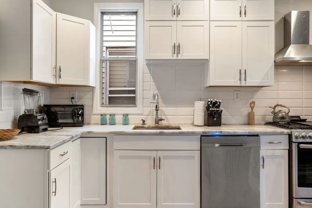 264 Maverick St, East Boston