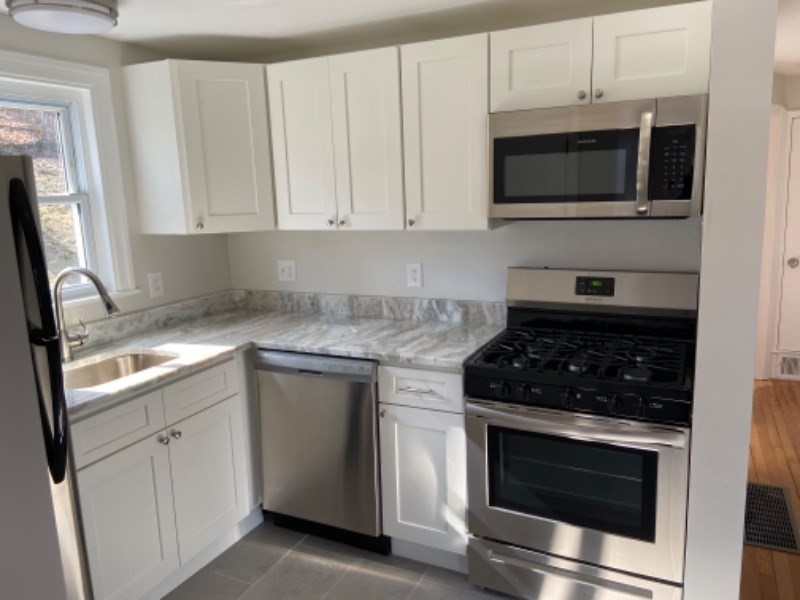 10 Bateman St, Roslindale