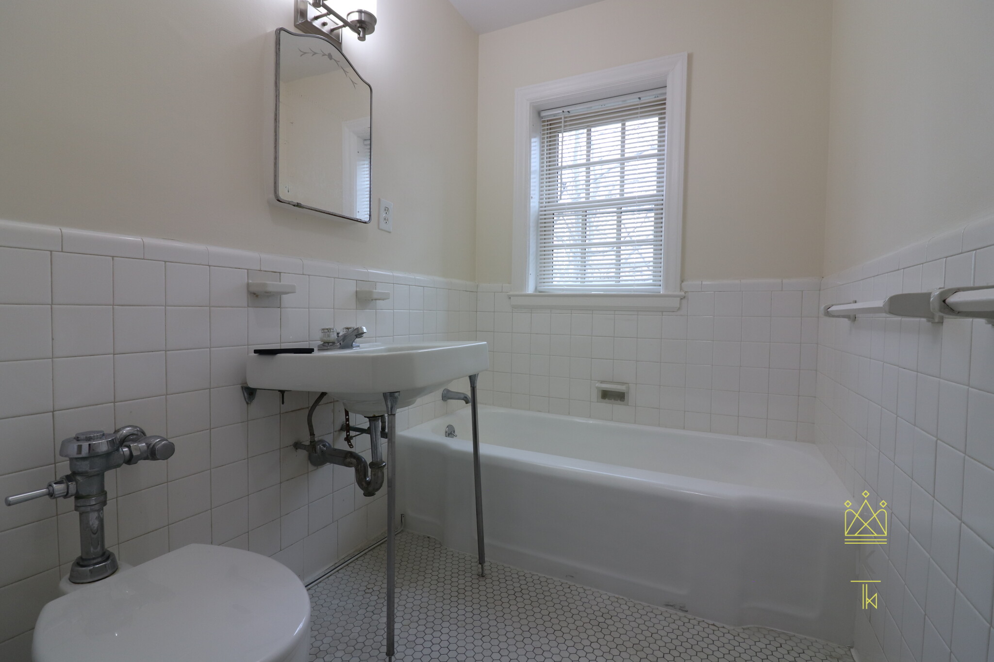 312 Washington St, Wellesley