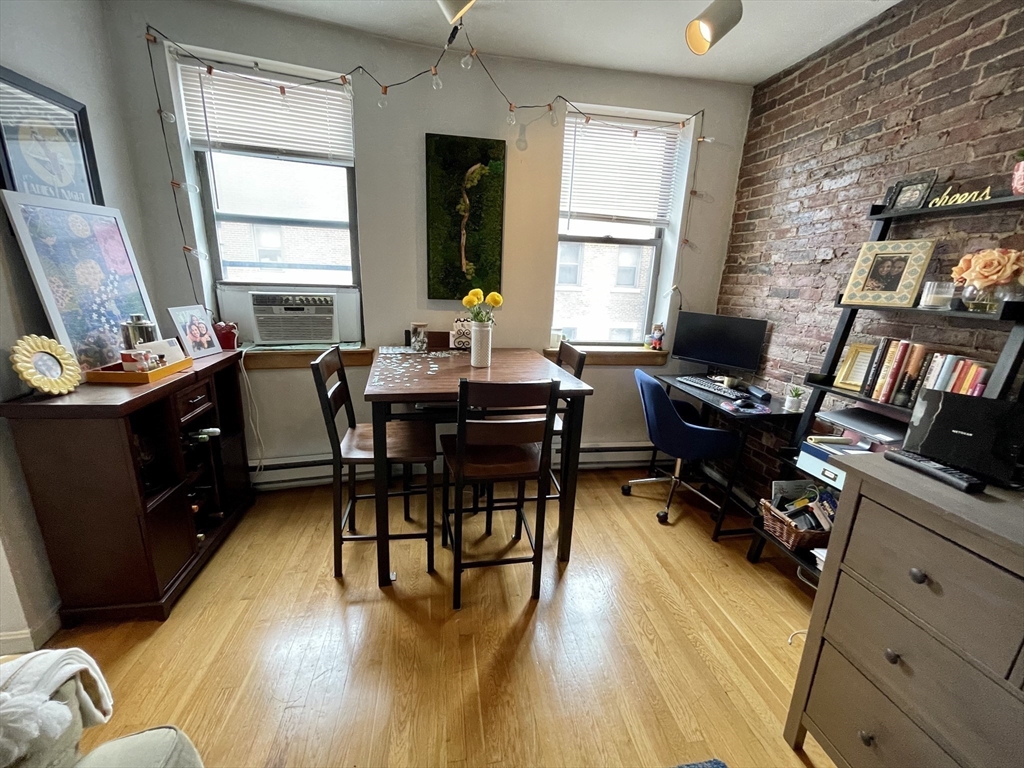 13 Thacher St, North End