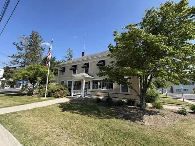 1 Main St, Brimfield