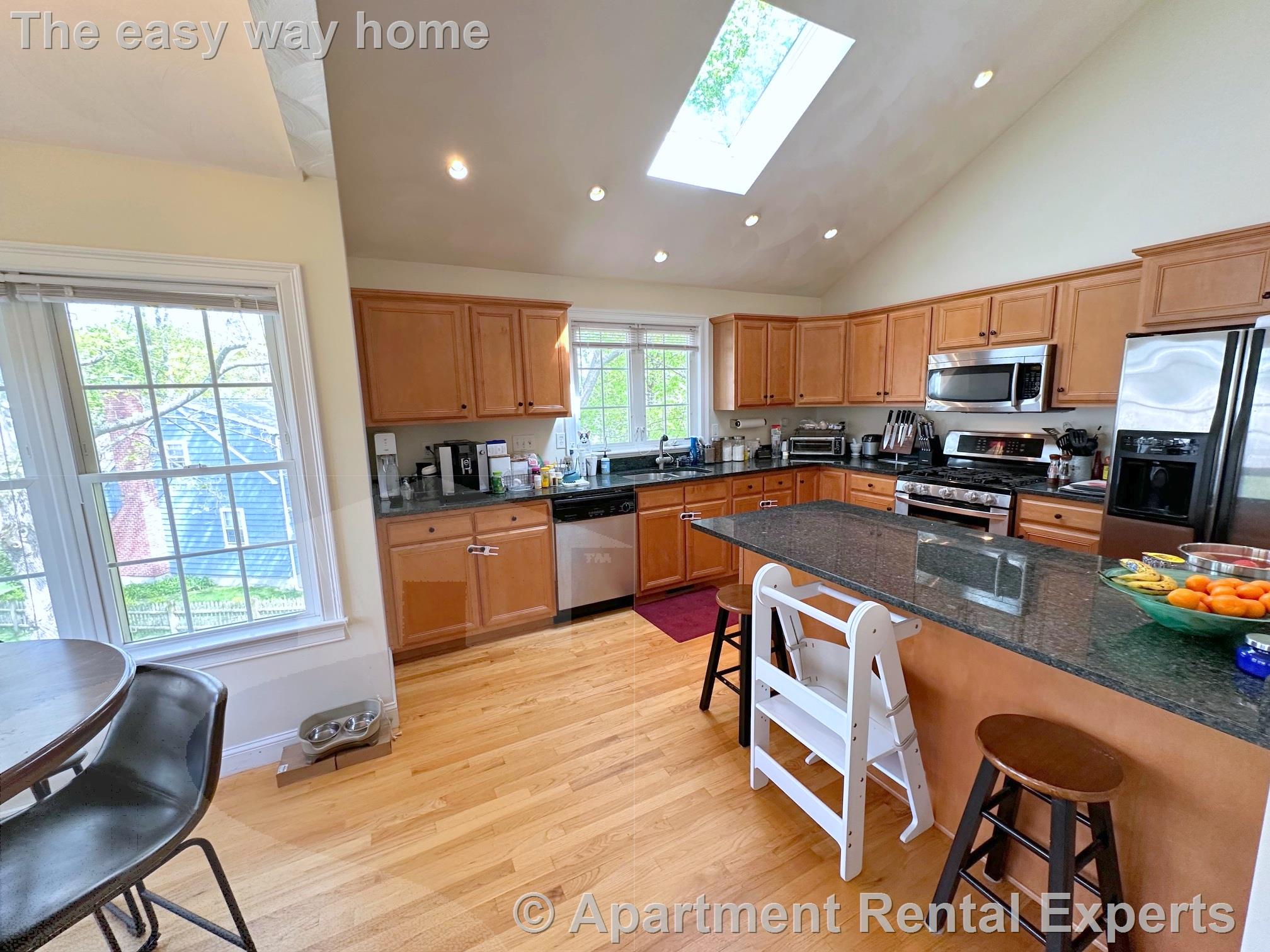 6 Farmers Circle, Arlington Center