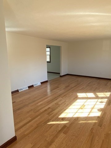 12 Harriet Dr, Bridgewater