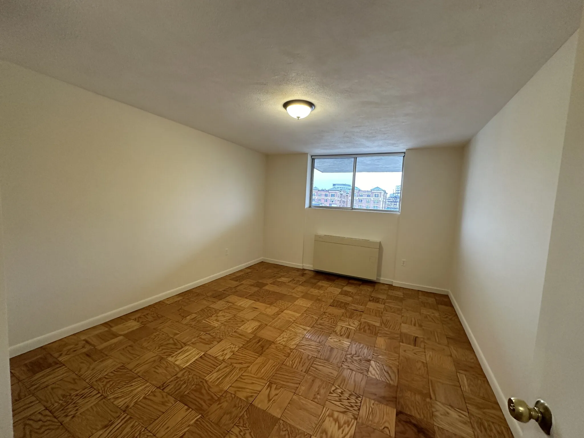 101 Monmouth St, Longwood