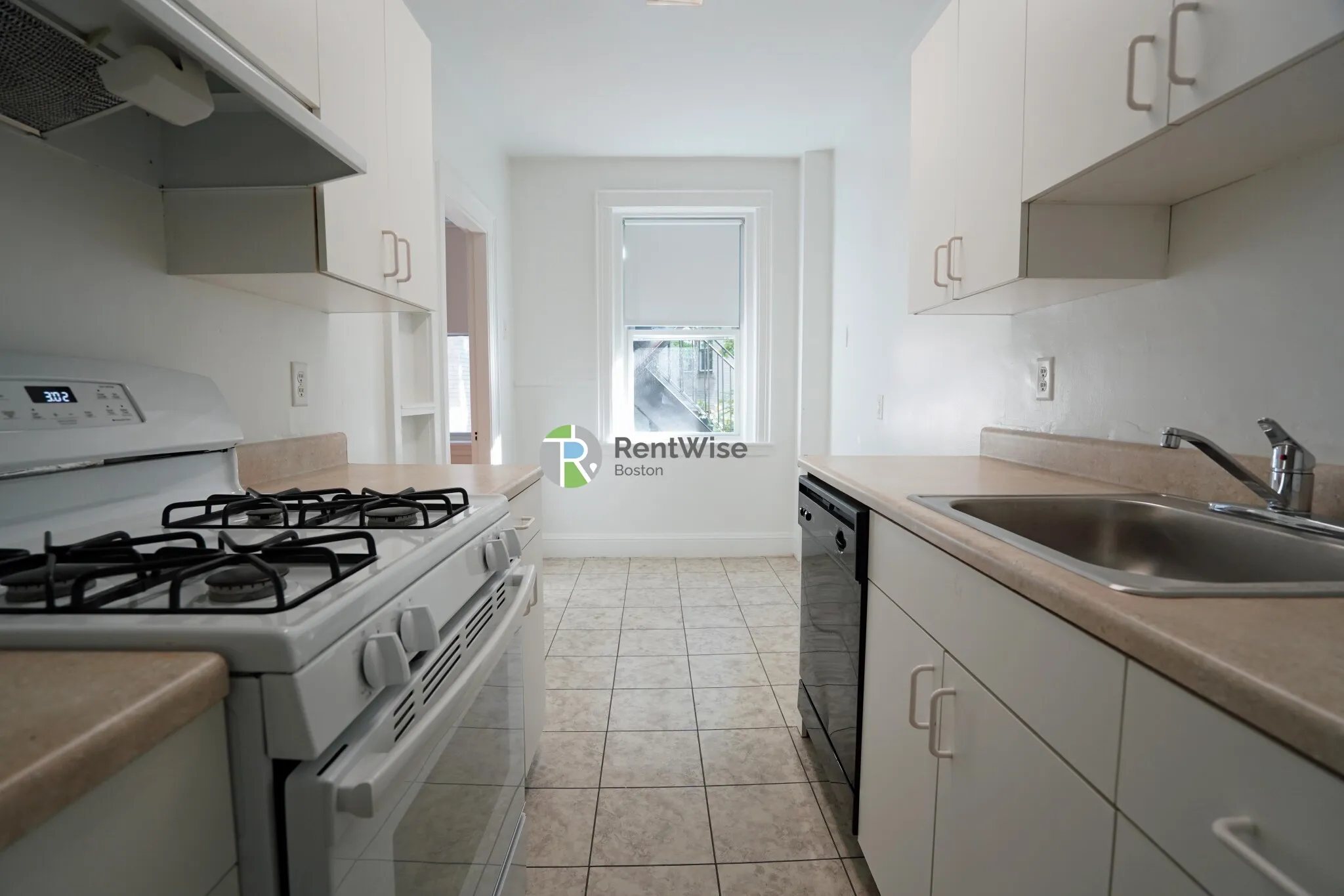 100 Kilsyth Rd, Brighton